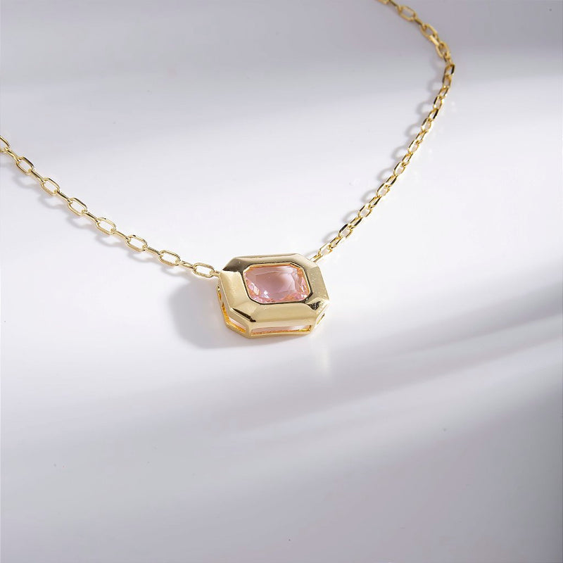 Colar Curto Elos Pingente Moldura Zircônia Rosa Banho de Ouro 18k